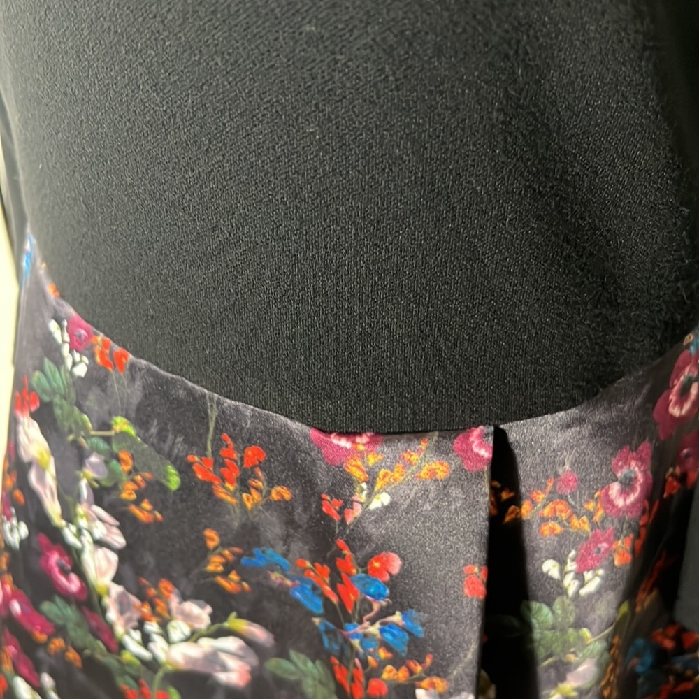 Like New Alice & Olivia Dress - Picture 2 of 9